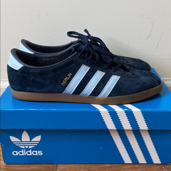 Adidas berlin city series Dark marine blue and Light Blue size 9.5 - Picture 1 of 8